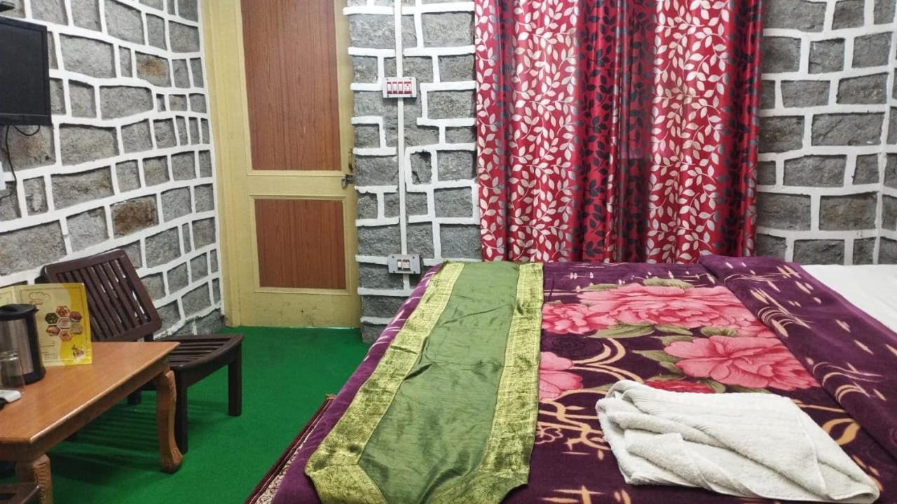 Hotel Seraj International Manali  Exterior photo